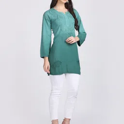 KHAKA Floral Embroidered Chikankari Handloom Chikankari Kurti image 3