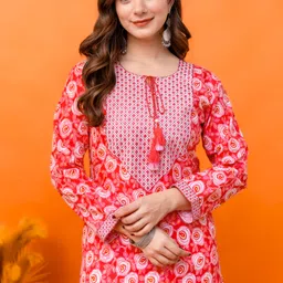 tibra attire Women Cotton Blend Kurti Pant Dupatta Set image 4