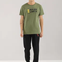 Masculino Latino Plus Men Typography Printed T-shirt & Pyjamas Night suit-image-38
