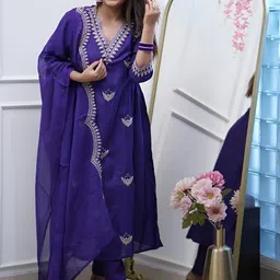 Pantos Women Ethnic Motifs Embroidered Kurta with Trousers & Dupatta image 5