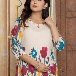 NAVYAAZRI Women Floral Printed Regular Kurta with Trousers image 3