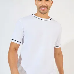 Styli Men Solid Regular Fit Piping Detail Interlock T-Shirt-picture-33