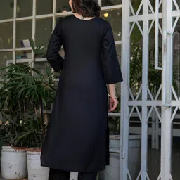 Pantos Women Floral Embroidered Regular Thread Work Kurta with Trousers & Dupatta image 5