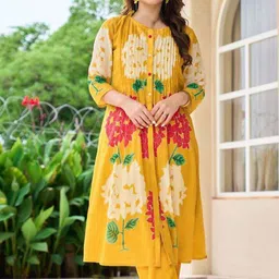 DIVASTRI Floral Printed Panelled Kurta With Trouser image 3