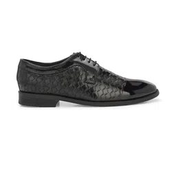 DODA Men Textured Lace-Up Oxfords Shoes image 2
