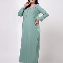 CHUI MUI Embroidered Winter Maxi Nightdress image 2