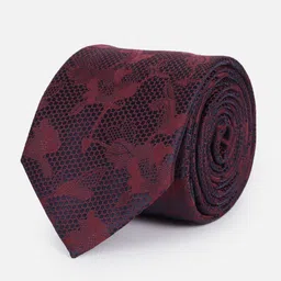 Louis Philippe Men Embroidered Tie Pocket Square And Cufflink image 5