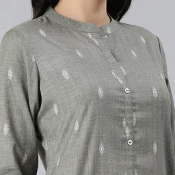 Samhitas Geometric Woven Design Mandarin Collar A-line Pure Cotton Kurta image 3