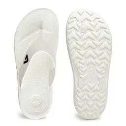 Adda Men Rubber Thong Flip-Flops image 3