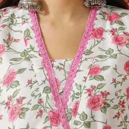 Siya Fashion Women Floral Printed Regular Kurta with Trousers & With Dupatta image 2