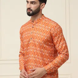 SOJANYA Men Printed Kurta image 4