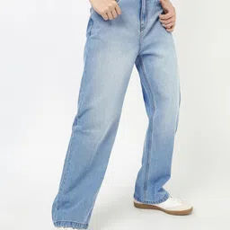 Bewakoof Women Cotton Blue Washed Straight Fit Jeans-image-94