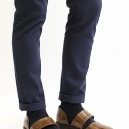 ITALIAN SHOES CO Men Textured Leather Mules image 3