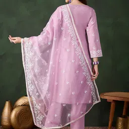 HERE&NOW Lavender Floral Embroidered Straight Kurta With Trousers & Dupatta image 2