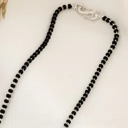 TEMORA Silver-Plated Artificial Stones Mangalsutra image 4