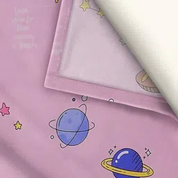 WEAVE AND DECOR Pink Conversational 300 TC Bedsheet with 2 Pillow Covers image 4