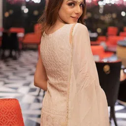 MIRAVAN Women Floral Embroidered Regular Chikankari Pure Cotton Kurti with Sharara & With Dupatta image 3