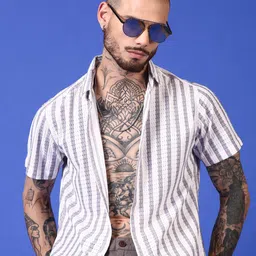 Voroxy Men Relaxed Fit Vertical Striped Spread Collar Casual Shirt-picture-11