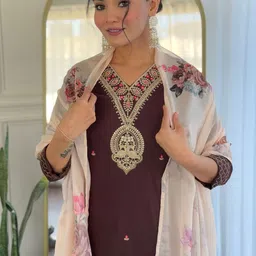 KIWA STUDIO Women Ethnic Motifs Embroidered Regular Thread Work Kurta Set image 2