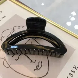 Radhya Accessories Bofeini Glossy 9 cm Hair Claws (Pack of 4) image 3