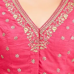 Studio Shringaar Embroidered V-Neck Saree Blouse image 2
