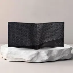 Relish Men Accessory Gift Set of Watch & Wallet Combo image 2