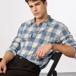 The Souled Store Men Buffalo Checked Spread Collar Casual Shirt image 4