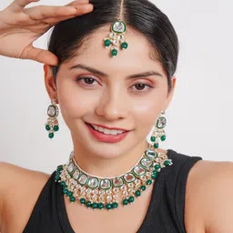 Divisha Gold-Plated Stone Studded & Beaded Jewellery Set image 2