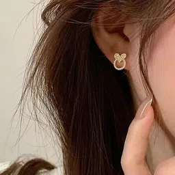 BEYTER Sterling Silver Cubic Zirconia Studded Heart Shaped Studs image 4