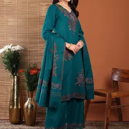 Hemkunt Fabric Floral Embroidered Thread Work Unstitched Dress Material image 4