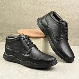 The Roadster Lifestyle Co Men Leather Round Toe Lightweight Lace-Ups Derbys-picture-33