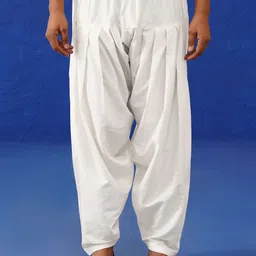 TheEthnic.Co Men Solid Pure Cotton Pathani Kurta with Salwar image 5