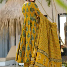 Wedani Women Ethnic Motifs Printed Angrakha Kurta Set With Dupatta image 2