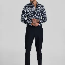 Snitch Men Smart Spread Collar Abstract Printed Slim Fit Casual Shirt image 5