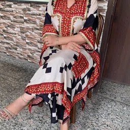 Sdc Collections Printed Mandarin Collar Kaftan Tunic & Palazzos Co-Ords image 4