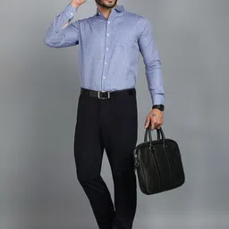 encore by INVICTUS Men Standard Fit Vertical Striped Spread Collar Cotton Formal Shirt image 3