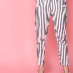 Me Craft Women Comfort Pleated Trousers-picture-31