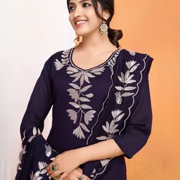 Aardiva Women Floral Embroidered Regular Kurta with Trousers & With Dupatta image 4