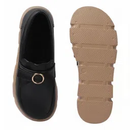 glitchez Women Loafers image 4