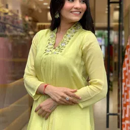 FoxDX Women Regular Thread Work Kurta with Trousers & With Dupatta image 2