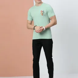 Quco Men Graphic Printed Biowashed Round Neck Cotton Tshirt image 5