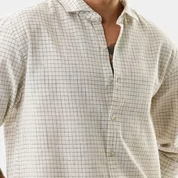 Snitch Men Micro Checked Spread Collar Casual Shirt image 4