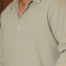 Instafab Plus Men Textured Spread Collar Cotton Casual Shirt image 5