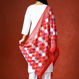 QSH Women Floral Embroidered Kurta with Palazzos & Dupatta image 5