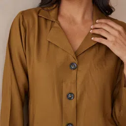 MAAND Women Solid Kurta with Trousers image 2