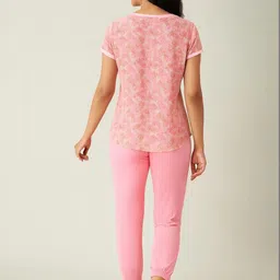 The Kaftan Company Printed V Neck T-Shirt With Jogger Co-Ords image 2