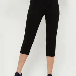 max Women Black Capri-picture-22