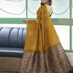 primeniks Woven, Embellished, Self Design Banarasi Silk Blend, Jacquard Saree image 2