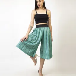 manat diva Women Multicolor Capri image 5