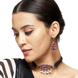 VENI Women Red Oxidised Silver-Plated Ruby Stone Choker Jewellery Set image 5